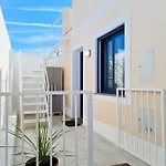 Casinha De - Terraco Privado, Ac, Wifi, Centro 250m *