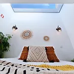 Casinha De - Terraco Privado, Ac, Wifi, Centro 250m *