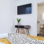 Casinha De - Terraco Privado, Ac, Wifi, Centro 250m Feriehus