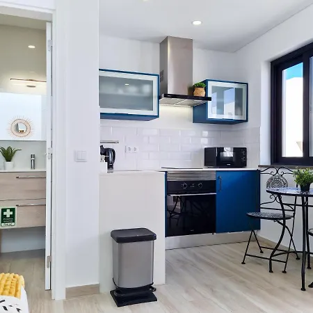 Casinha De - Terraco Privado, Ac, Wifi, Centro 250m Ferienhaus