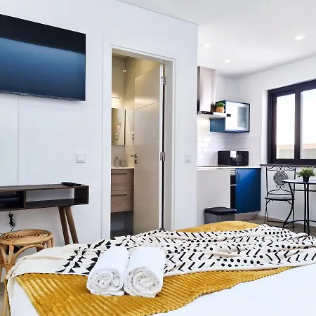 Casinha De - Terraco Privado, Ac, Wifi, Centro 250m Prázdninový dům *