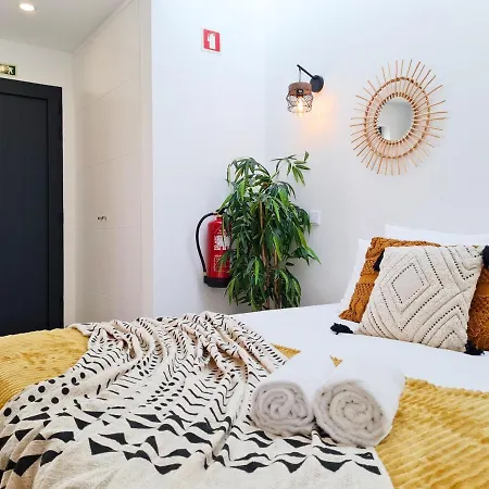 Casinha De - Terraco Privado, Ac, Wifi, Centro 250m *