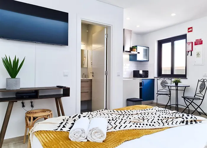 Casinha De - Terraco Privado, Ac, Wifi, Centro 250m 度假居 *