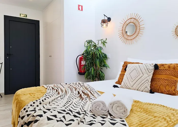 Casinha De - Terraco Privado, Ac, Wifi, Centro 250m *