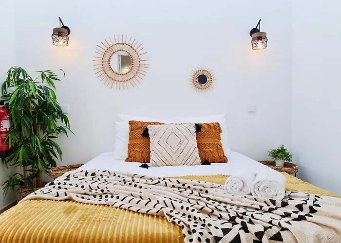 度假居 Casinha De - Terraco Privado, Ac, Wifi, Centro 250m