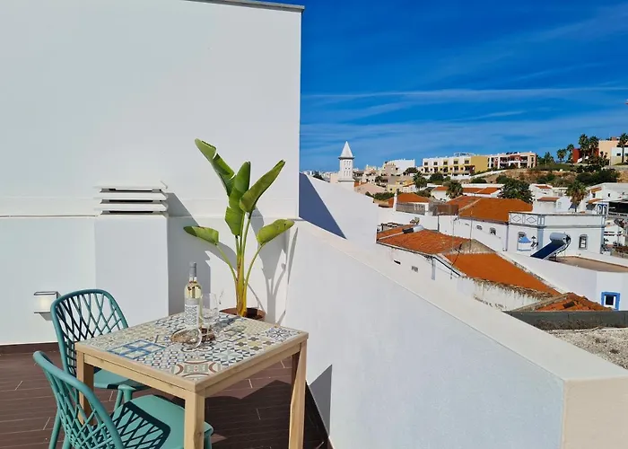Casa de Férias Casinha De - Terraço Privado, Ac, Wifi, Centro 250m